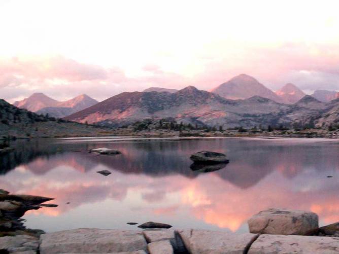 : Landscape view of the John Muir Trail